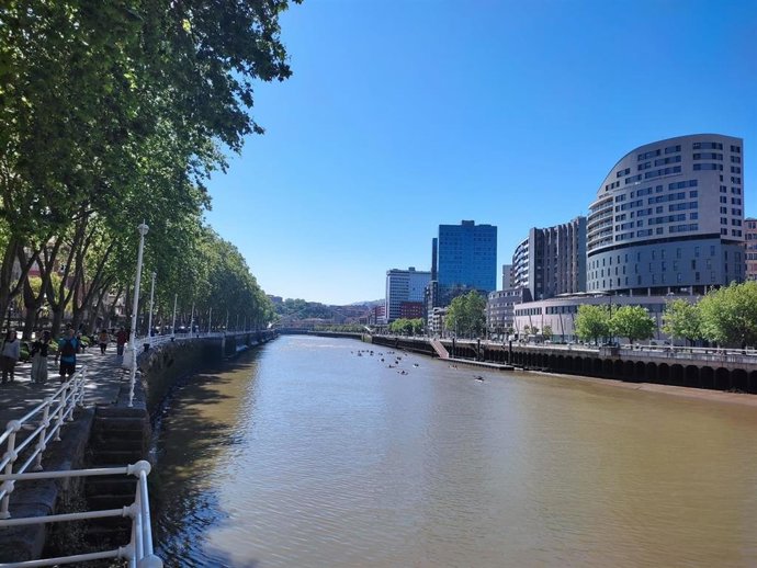 Jornada soleada en Bilbao