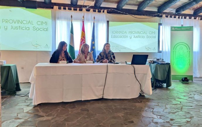 Isabel Paredes y Ana Bertón en las Jornadas Provinciales CIMI.