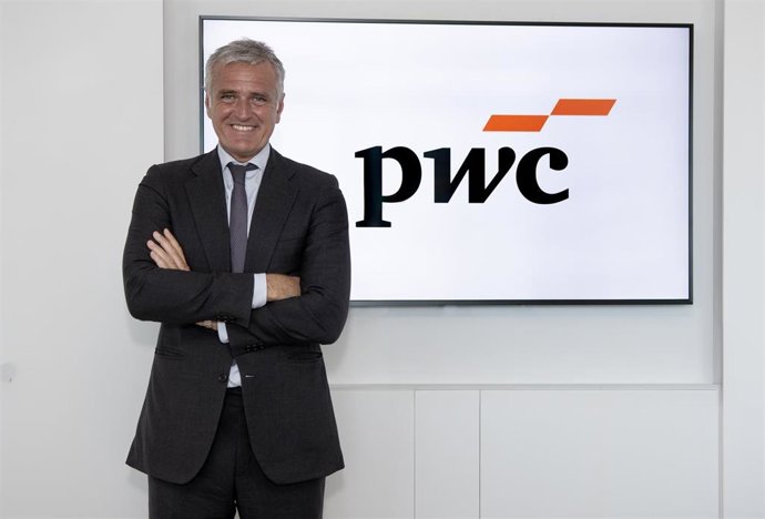 El presidente de PwC España, Gonzalo Sánchez, en la presentación del nuevo logo de la empresa.