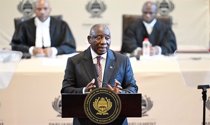 Archivo - CAPE TOWN, Feb. 6, 2025  -- South African President Cyril Ramaphosa delivers the State of the Nation Address at the Cape Town City Hall in Cape Town, South Africa, on Feb. 6, 2025. Ramaphosa said on Thursday that his government will initiate a f