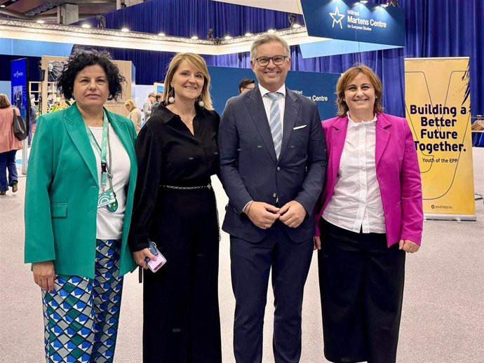 El PP de Baleares traslada al comisario europeo de Migraciones su preocupación por la consolidación de la ruta argelina