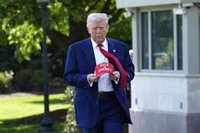 Trump evita decir si confía en Putin pero considera que le "respeta"