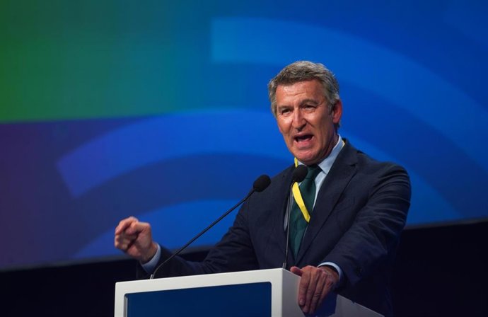 El presidente del PP, Alberto Núñez Feijóo , durante el Congreso del Partido Popular Europeo (PPE), en la Feria de Valencia, a 29 de abril de 2025, en Valencia, Comunidad Valenciana (España).