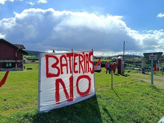 Pancarta contra parques de baterías