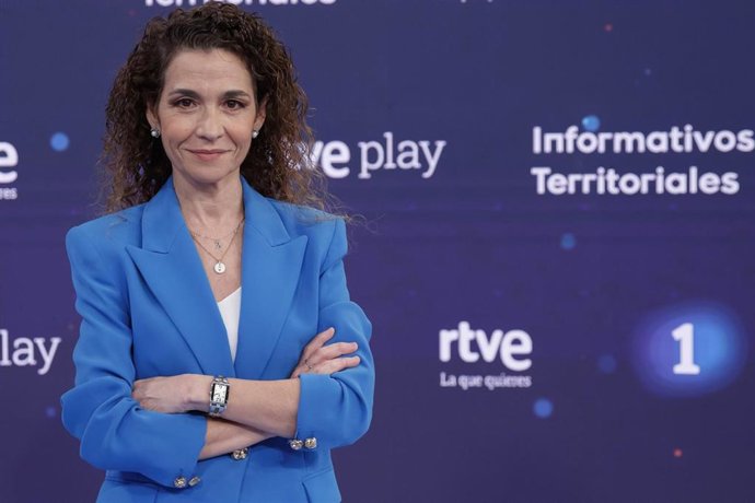 Conchi Aquesolo presentadora de Tele Rioja