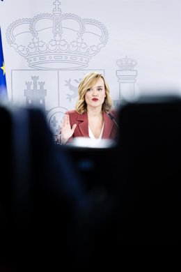 Archivo - La ministra de Educación, Formación Profesional y Deportes y portavoz del Gobierno, Pilar Alegría, durante una rueda de prensa posterior a la reunión del Consejo de Ministros, en el Palacio de La Moncloa.