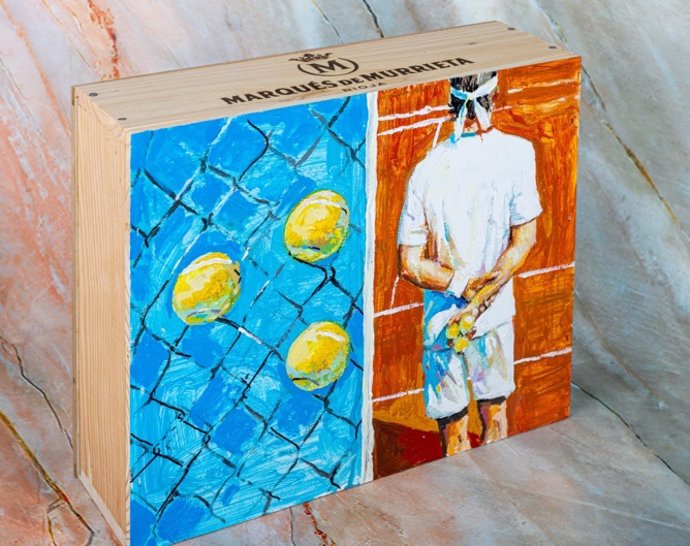 12 obras únicas creadas por el artista extremeño Diego Morcillo sobre cajas de vino de la histórica bodega
