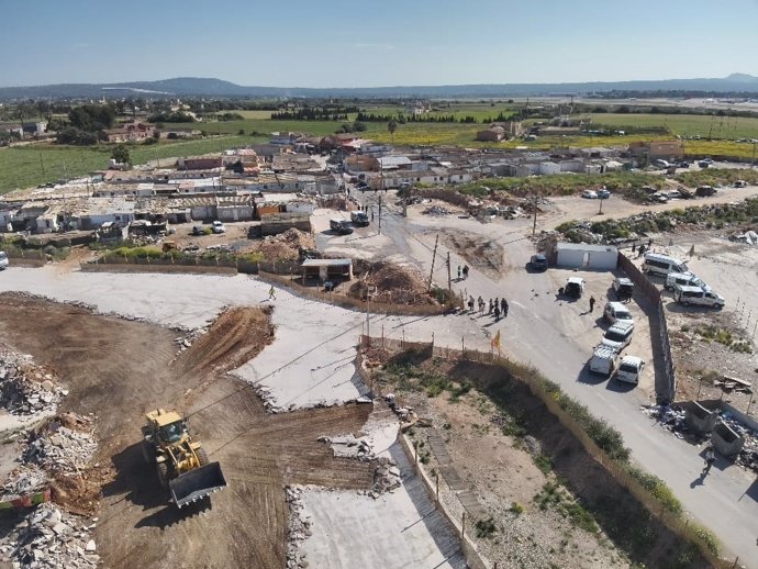Archivo - Imágenes del desmantelamiento de construcciones ilegales en el poblado de Son Banya, en Palma (Mallorca)
