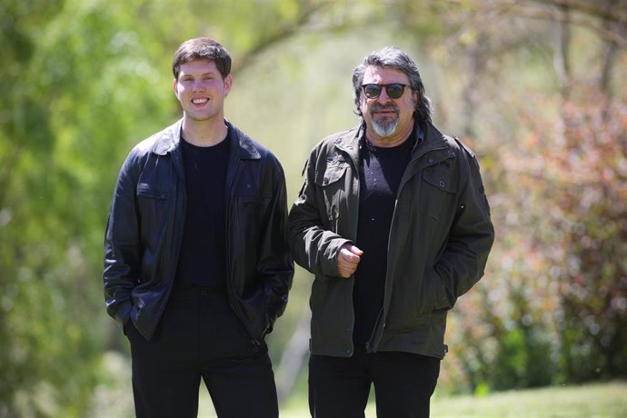 Fredrik Strand, nueva incorporación de Sau y Pep Sala, fundador de la banda