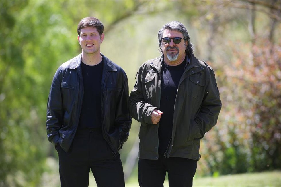 Fredrik Strand, nueva incorporación de Sau y Pep Sala, fundador de la banda