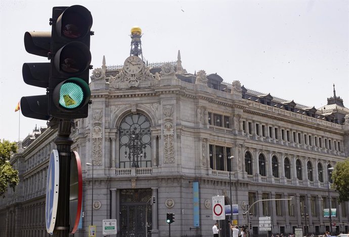 Archivo - Fachada del edificio del Banco de España situada en la confluencia del Paseo del Prado y la madrileña calle de Alcalá.