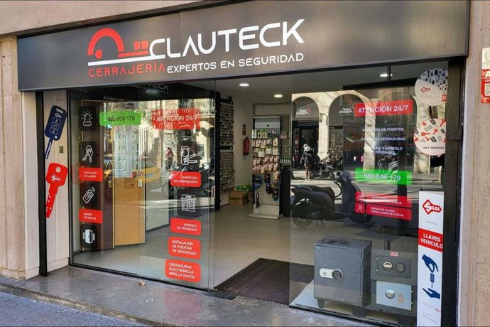 Clauteck ofrece servicios de cerrajería 24 horas en Barcelona con atención rápida y profesional