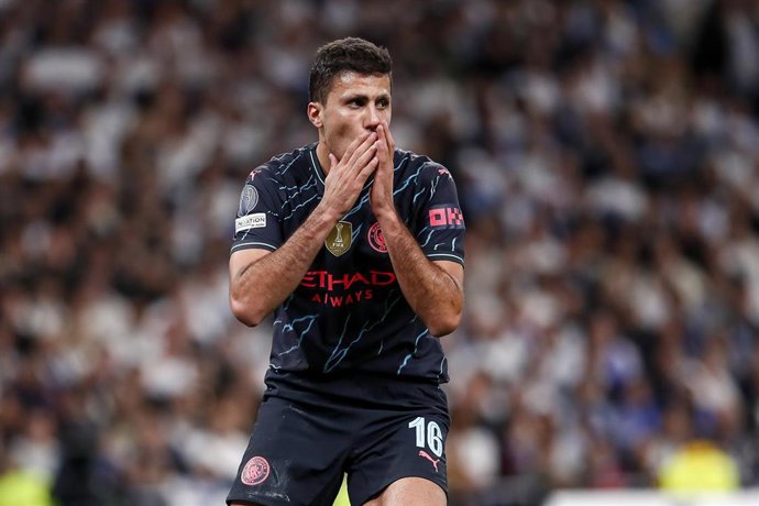 Archivo - Rodri Hernandez of Manchester City lamenting during the UEFA Champions League, Quarter finals, football match played between Real Madrid and Manchester City at Santiago Bernabeu stadium on April 9, 2024, in Madrid, Spain.