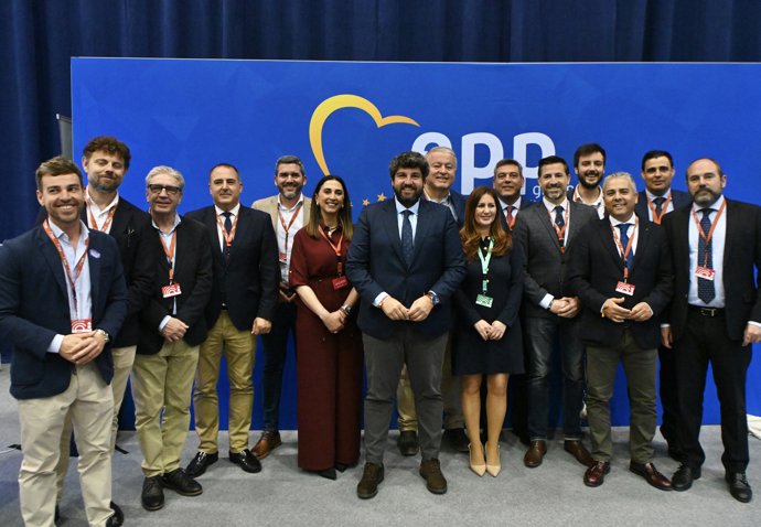 López Miras pide que "Europa escuche a los agricultores" con más control de alimentos y acceso al agua  