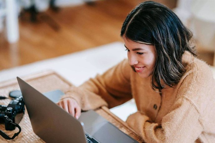 Gestiones24 impulsa su crecimiento como gestoría online en España con sede en Madrid