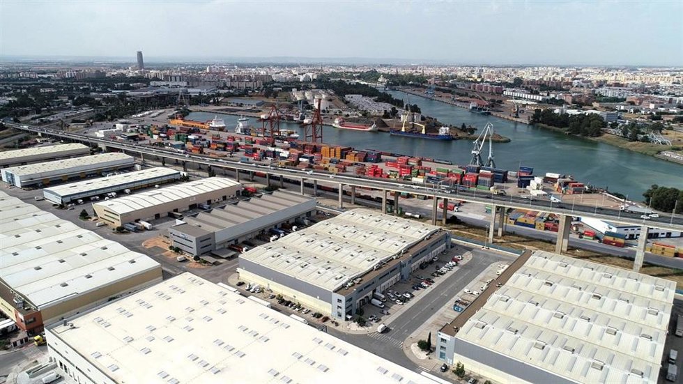 Imagen aérea de la Zona de Actividades Logísticas del Puerto de Sevilla