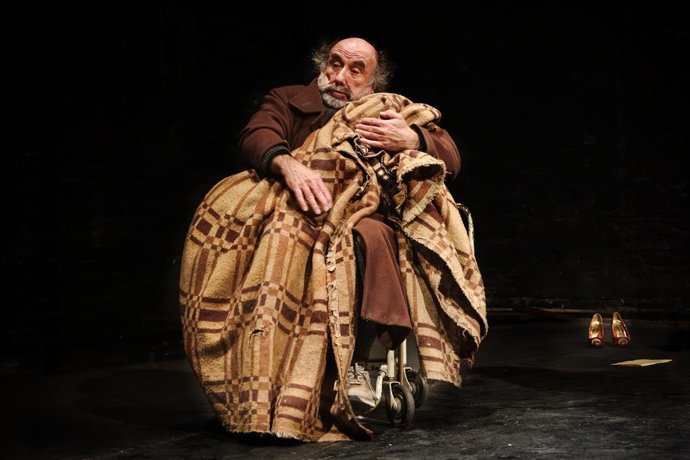 Archivo - La Zaranda cumple 47 años por los escenarios de todo el mundo con la obra con la que este fin de semana, los días 3 y 4 de mayo, visita el TEM de València, 'Todos los ángeles alzaron el vuelo'.