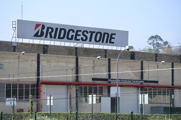 Exterior de la fábrica de Bridgestone en Puente San Miguel