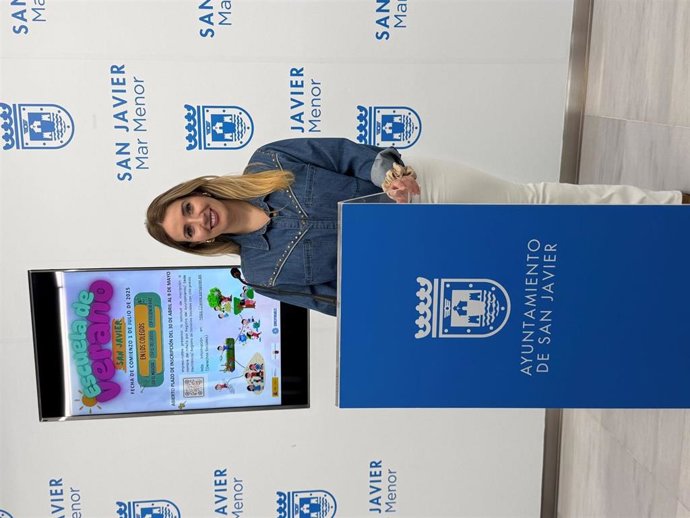 La concejala María del Mar Pérez en la presentación de la escuela de verano
