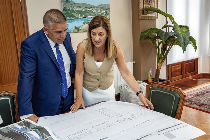 Archivo - Imagen de archivo.- Buruaga anunció la construcción del polideportivo cubierto de Argoños