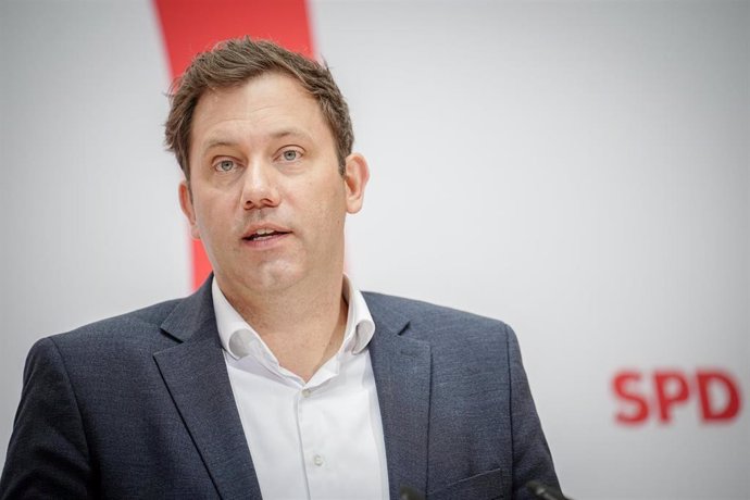 Archivo - FILED - 15 May 2023, Berlin: Chairman of the Social Democratic Party (SPD) Lars Klingbeil speaks at a press conference. Klingbeil confirms his country's close partnership with South Korea. Photo: Kay Nietfeld/dpa