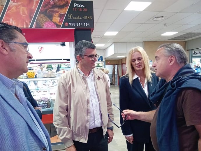 Empleo respalda la actividad de las asociaciones comerciales de la provincia con 185.000 euros.