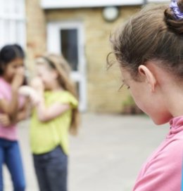 Archivo - Imagen del informe sobre acoso escolar 'La opinión de los estudiantes',  de Fundación Mutua Madrileña y la Fundación ANAR