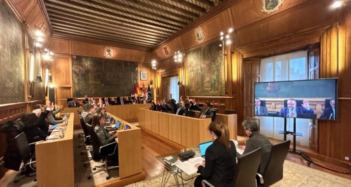 Pleno de la Diputación de León. Archivo.