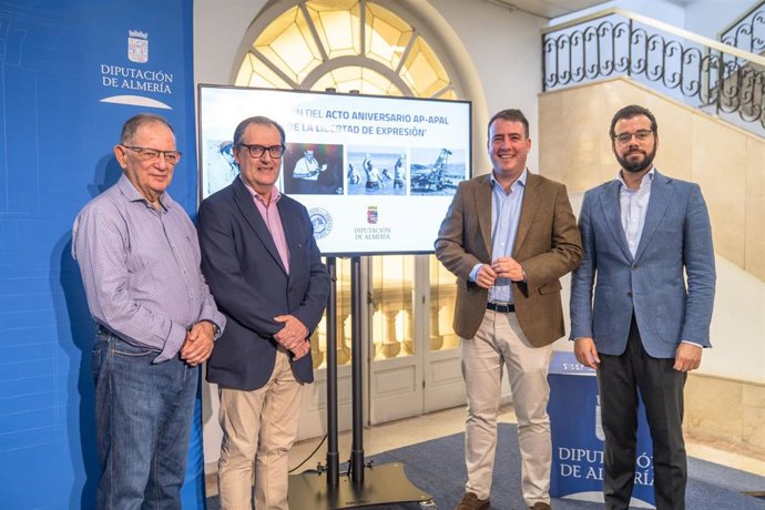 Presentación del acto por el 94 aniversario de la AP-APAL en la Diputación de Almería.