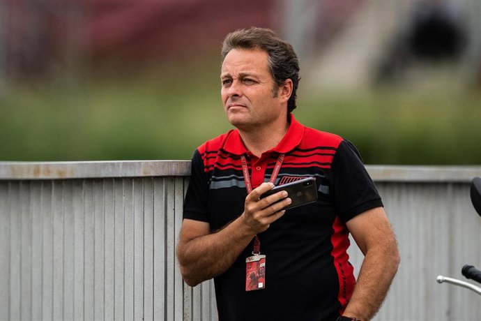 Archivo - Emilio Alzamora, en el GP de Cataluña de MotpGP en 2019.  