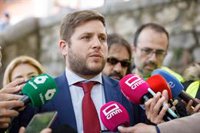 El Gobierno regional entrega al Ayuntamiento de Cuenca el borrador del proyecto de reurbanización de Carretería