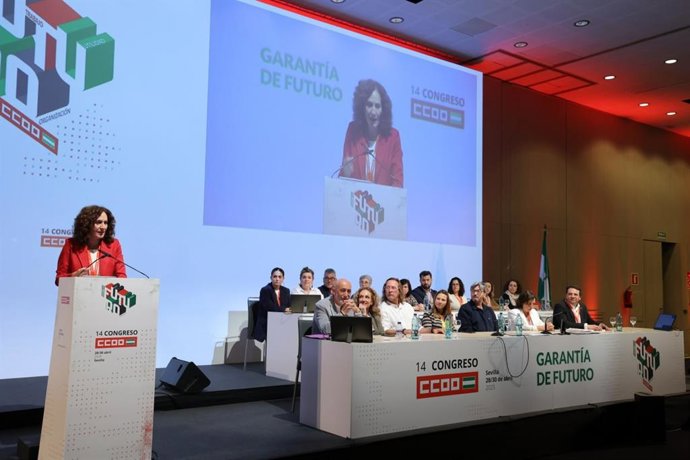 La secretaria general de CCOO de Andalucía, Nuria López, durante su intervención tras salir elegida como líder sindical.