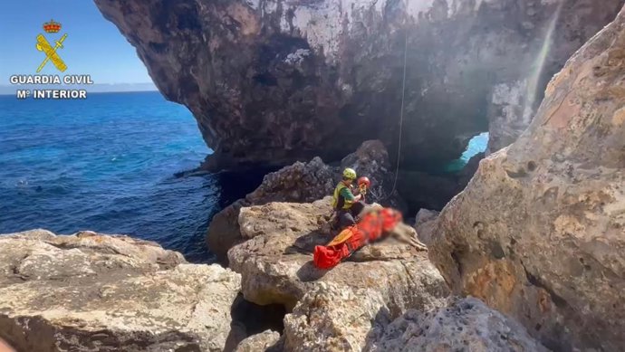 Rescate en Cala Varques