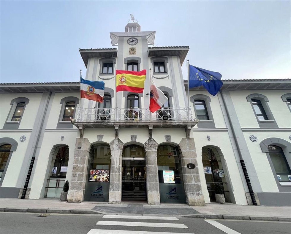 Archivo - Sede del Ayuntamiento de Astillero.- Archivo