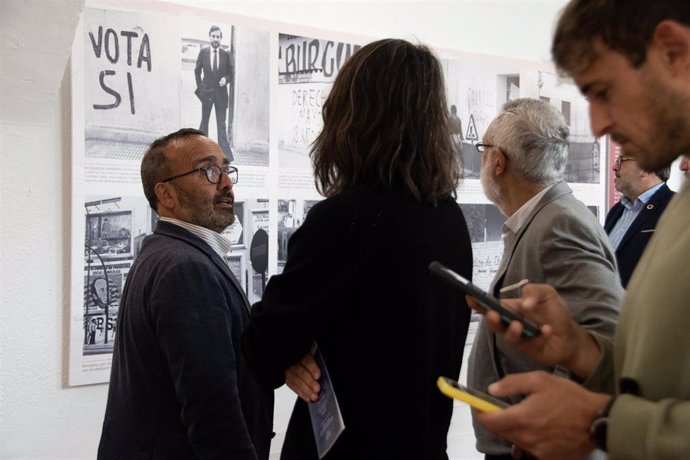 Llega a Cáceres la exposición 'Los muros de la reivindicación ciudadana' para conmemorar 50 años de libertad