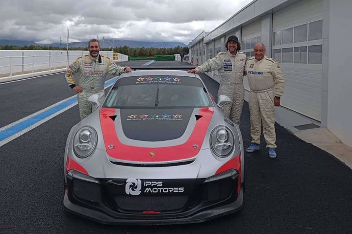 La escudería Black Star Petroleum acelera el cambio; motor y solidaridad en la Porsche Cup