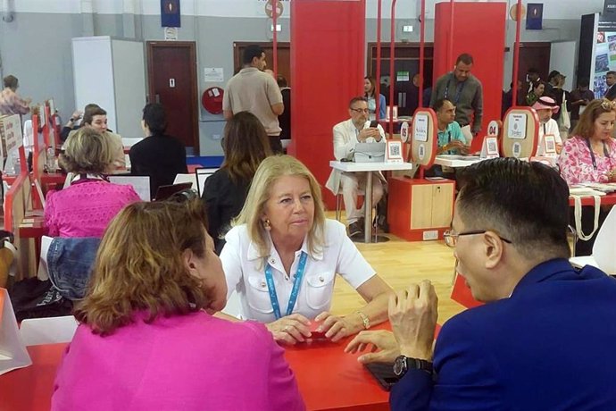 La alcaldesa, Ángeles Muñoz, preside la delegación que se ha trasladado a Dubai para reforzar el posicionamiento de Marbella como destino turístico atractivo para el mercado de Oriente Medio durante todo el año.