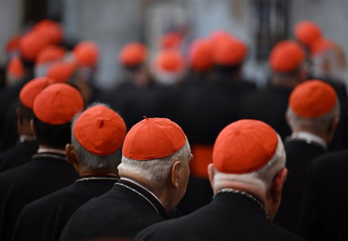 Cardenales en Roma.