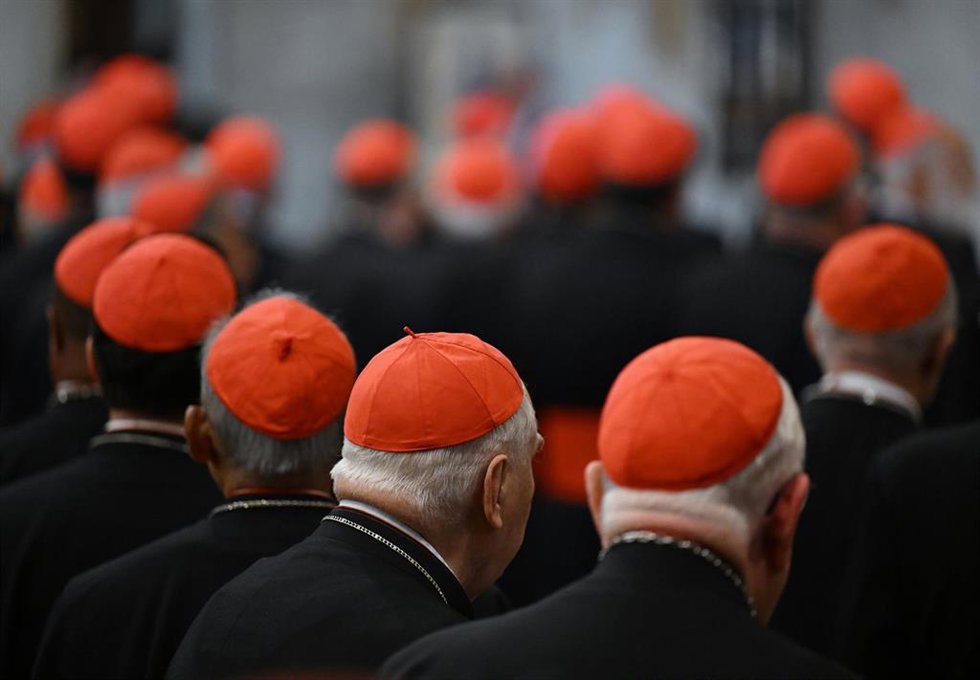 Cardenales en Roma.