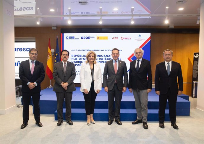 Participantes en el Encuentro Empresarial con el Ministro de Industria, Comercio y Mipymes de República Dominicana, Ito Bisonó