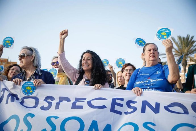 Archivo - Patricia Ramírez, la madre del niño Gabriel Cruz, encabeza una marcha para pedir la protección de los derechos de las víctimas de delitos violentos y de su imagen. 