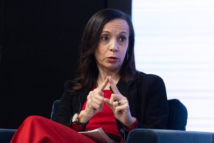 Archivo - La presidenta de Redeia, Beatriz Corredor, interviene durante la primera jornada de la V edición del foro ‘Fondos Europeos’ de elDiario.es, en El Beatriz Madrid, a 27 de marzo de 2025, en Madrid (España). 