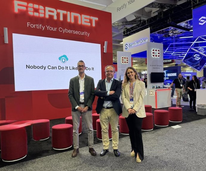 El consejero de Hacienda y Administraciones Públicas y Transformación Digital, Juan Alfonso Ruiz Molina, en el Congreso Internacional sobre Ciberseguridad.