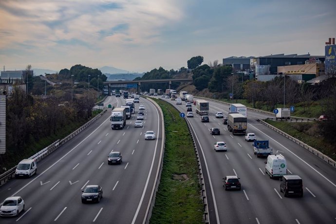 Archivo - Imatge de recurs d'una autopista