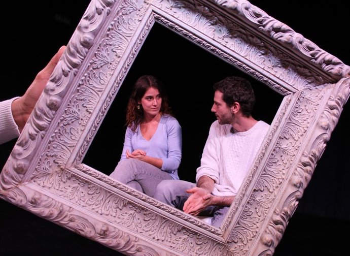 Imágenes de la comedia dramática de la dramaturga y directora Candela Holgado, 'Desamores y otras pequeñas reflexiones'.