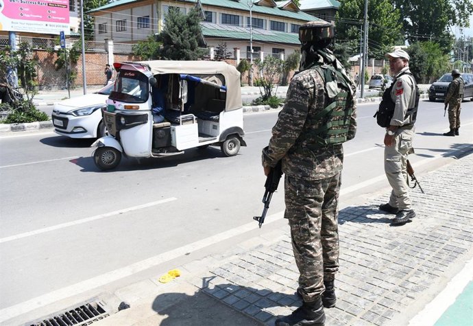 Refuerzo de las tropas militares en Cachemira tras el atentado en la región que se saldó con 26 muertos