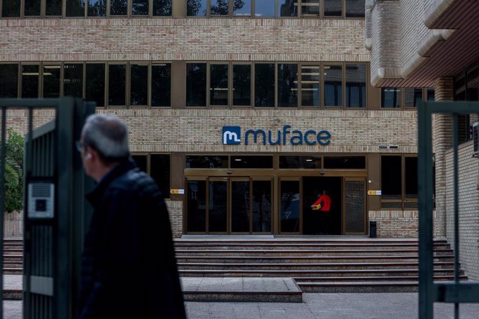 Archivo - Fachada de un edificio de Muface, en Paseo de Juan XXIII, a 11 de octubre de 2024, en Madrid (España). El Consejo de Ministros ha aprobado la licitación del concierto de Muface para los años 2025-2026 con una subida en la prima del 17,12%, por e