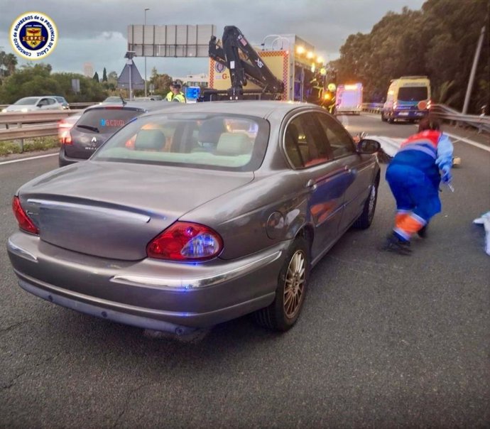 Imagen del último vehículo implicado en un accidente gave en la A-7 en el Campo de Gibraltar.