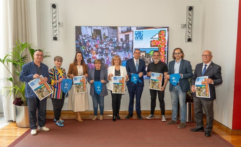 Presentación de las Cruces de Mayo de Cartagena