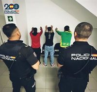 Tres detenidos por un delito de robo con violencia e intimidación en Las Alcaravaneras (Gran Canaria)